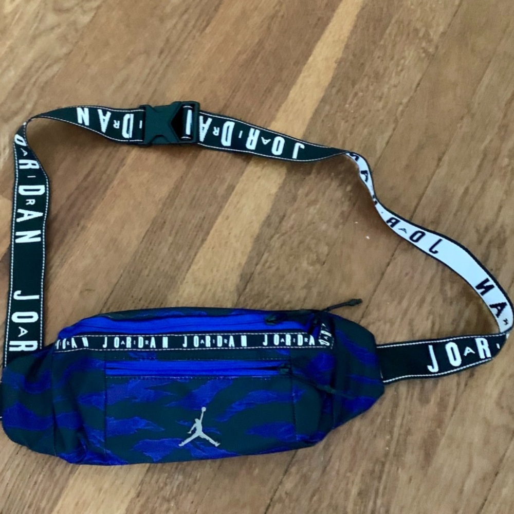 NWOT Jordan sling bag